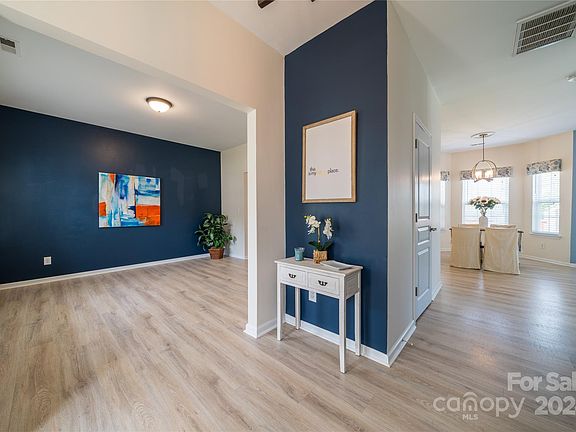 5th image of 108 Ashton Bluff Cir