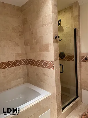 Sold by LDMI Realty Group LLC | media 15