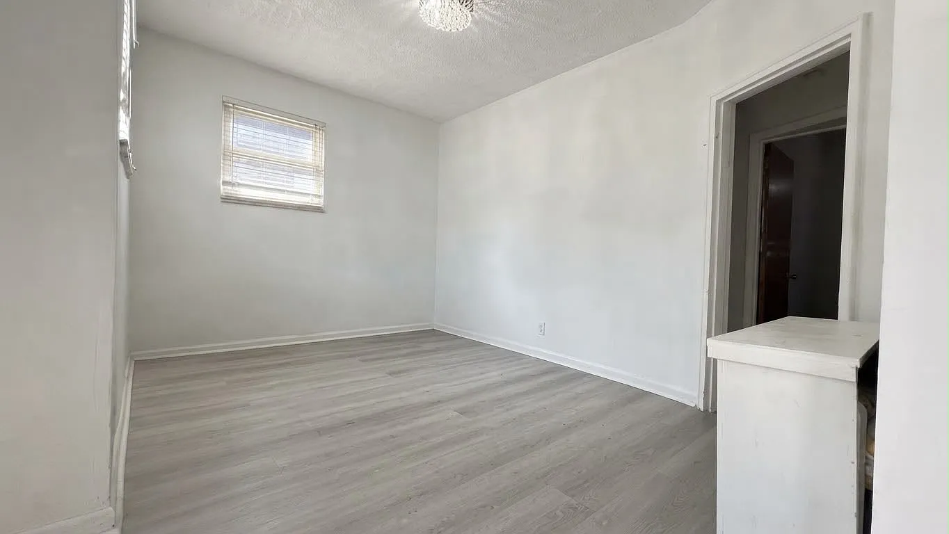 2 bed, 1000 sqft, $2,000 — Photo 4