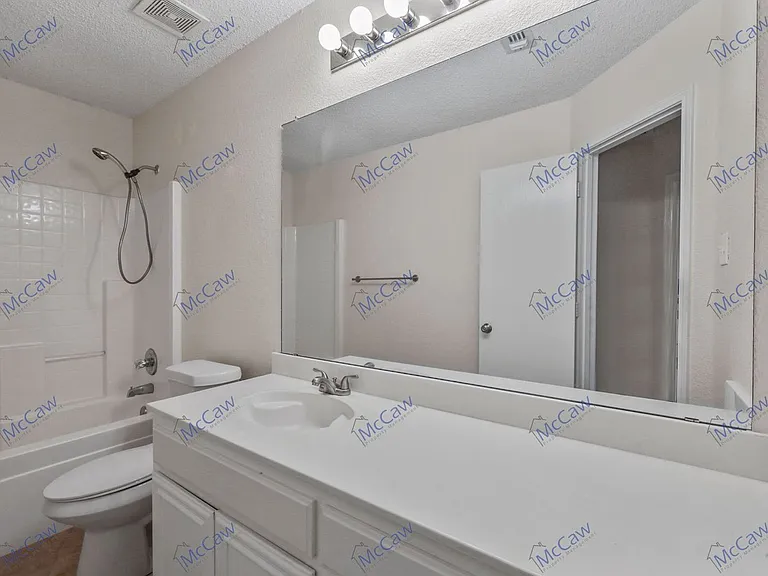 5719 Colebrook Trl — Photo 15