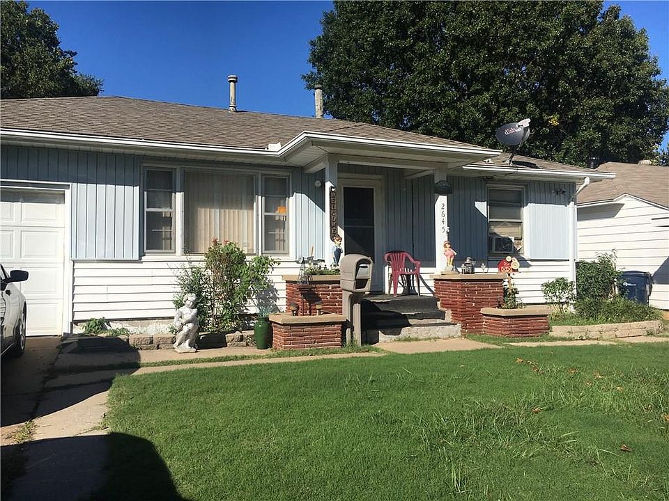 2nd image of 2645 SW 46th St