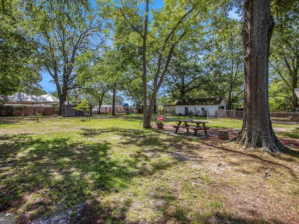 981 Highland Cir SE, Conyers, GA 30012