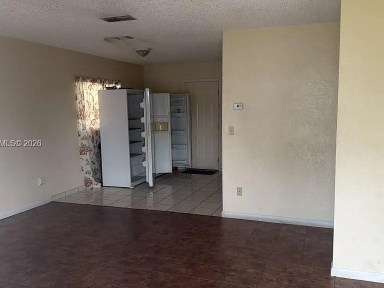421 Las Palmas Cir #0 — Photo 3