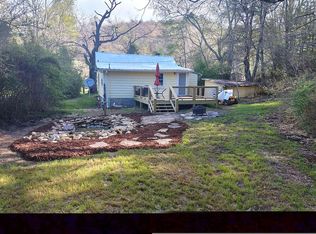 652 Muskrat Creek Rd, Hayesville, NC 28904