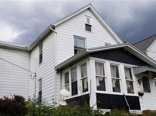 609 Overhead Bridge Rd, Youngwood, PA 15697