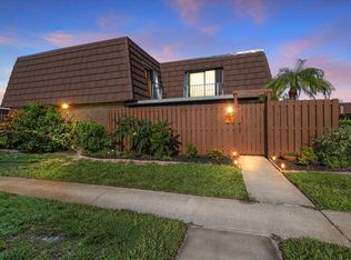 5662 SE Riverboat Dr, Stuart, FL 34997