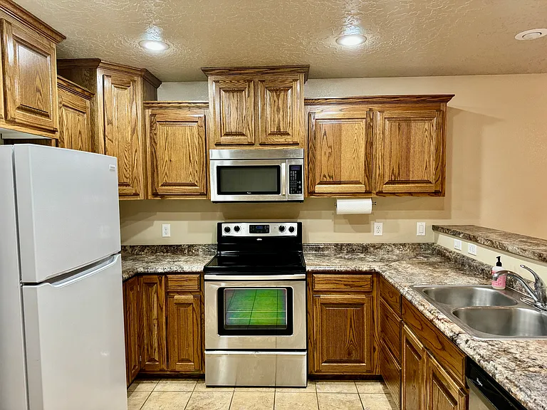 117 Gayland Dr #B — Photo 3