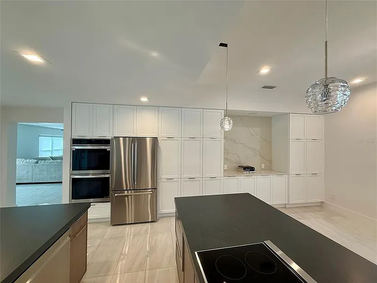 1359 Harbor Dr — Photo 11