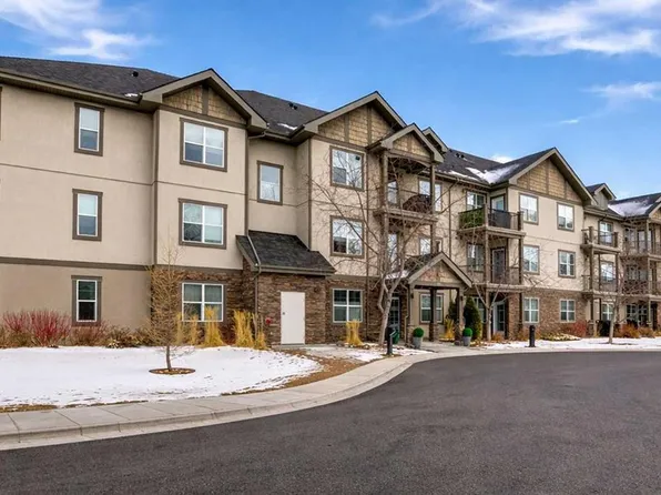 37 W Prestwick Dr SE #110, Calgary, AB T2Z 4Z2