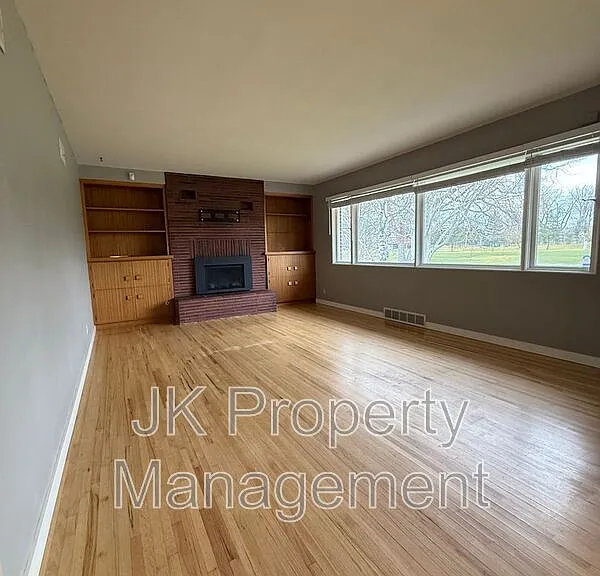 1726 Alder Dr — Photo 6