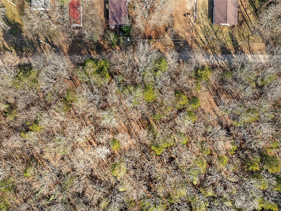 2nd image of 19 E Fawn St