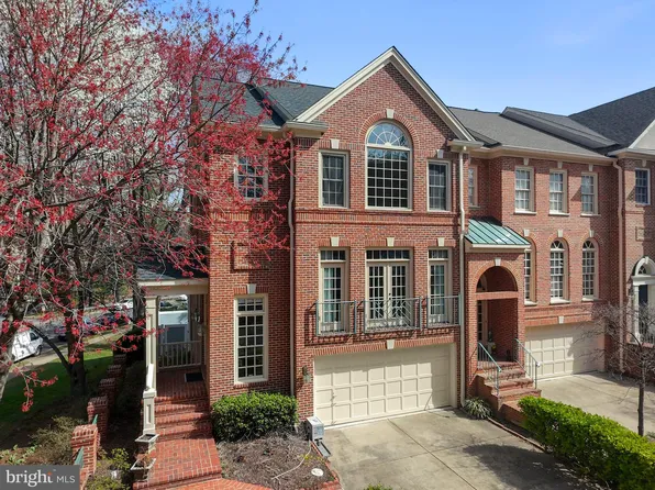 7716 Annandale Mains Ct, Annandale, VA 22003