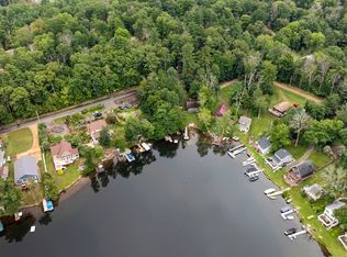 11 2nd St, Brimfield, MA 01010