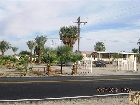 This Mobil home is part of the Sale