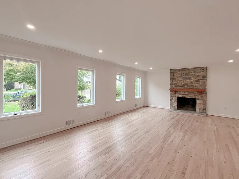 1730 Chesterford Way — Photo 6