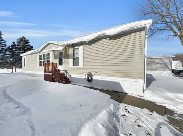 102 Aichebaun St, Novi, MI 48374