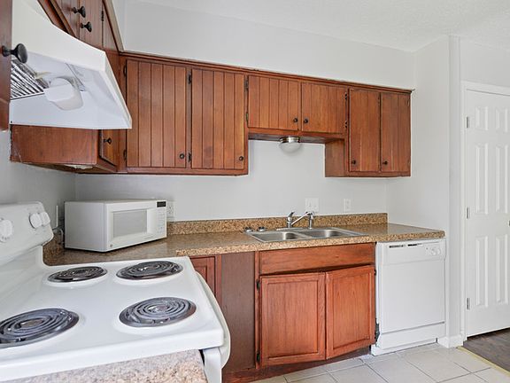 5th image of 3534 Yorkfield Dr APT C