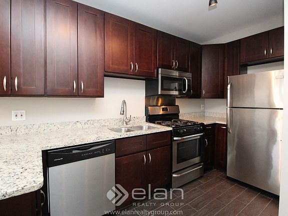 5th image of 3724 W Fullerton Ave Ste A2