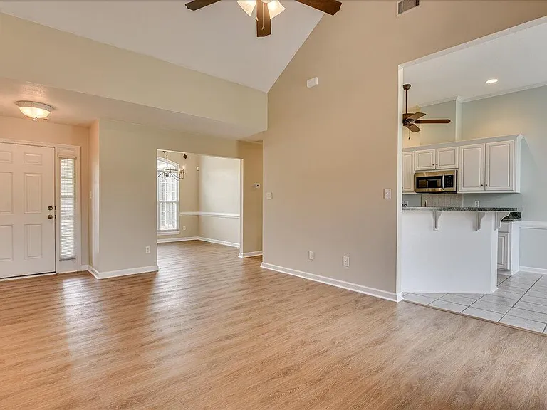 800 Cotswold Ct — Photo 10