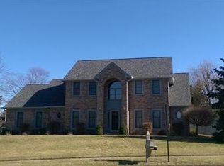 2695 Willow Lakes East Blvd, Greenwood, IN 46143
