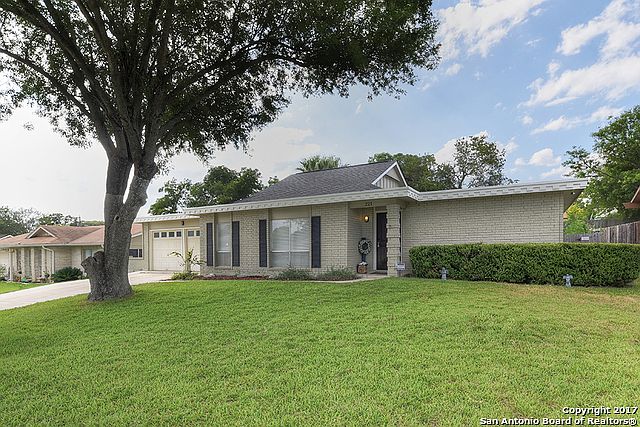 1st image of 221 Whispering Oaks