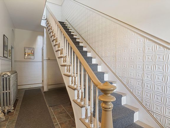 4th image of 38 Eastern Promenade #C