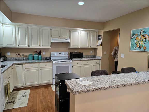 2nd image of 47 Running Brook Ln