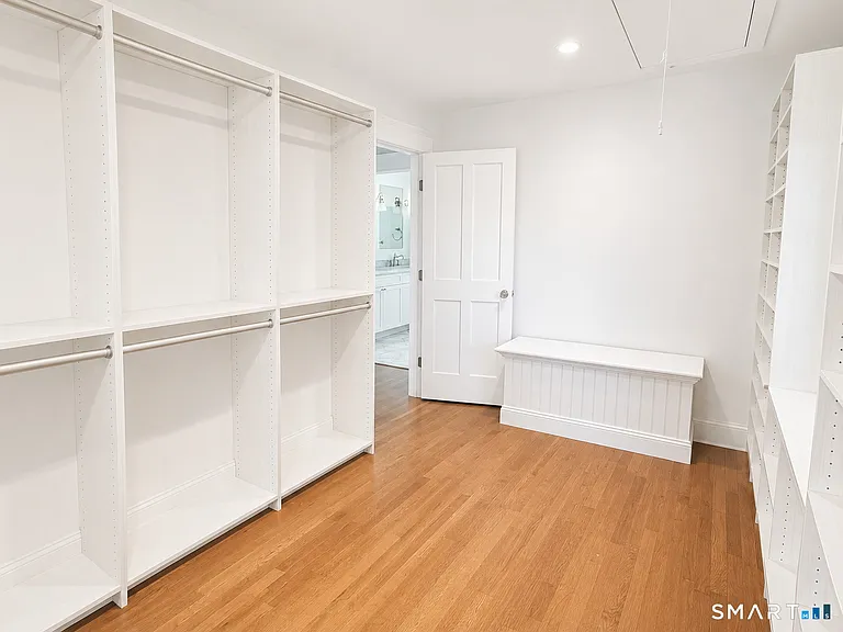 4 Raymond Pl — Photo 15