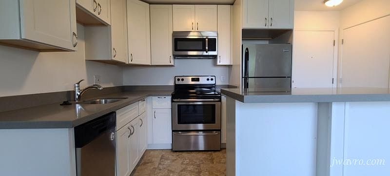 1st image of 275 Grand View Ave APT 303