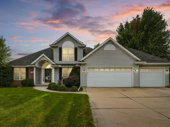 834 Stone Church Ln, Geneseo, IL 61254