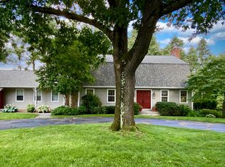 162 Blueberry Hill Rd, Longmeadow, MA 01106