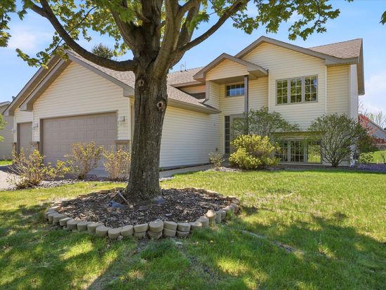 1113 S 2nd St, Princeton, MN 55371