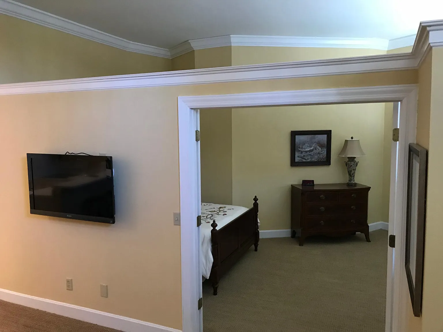 1 bed, 650 sqft, $1,300 — Photo 4