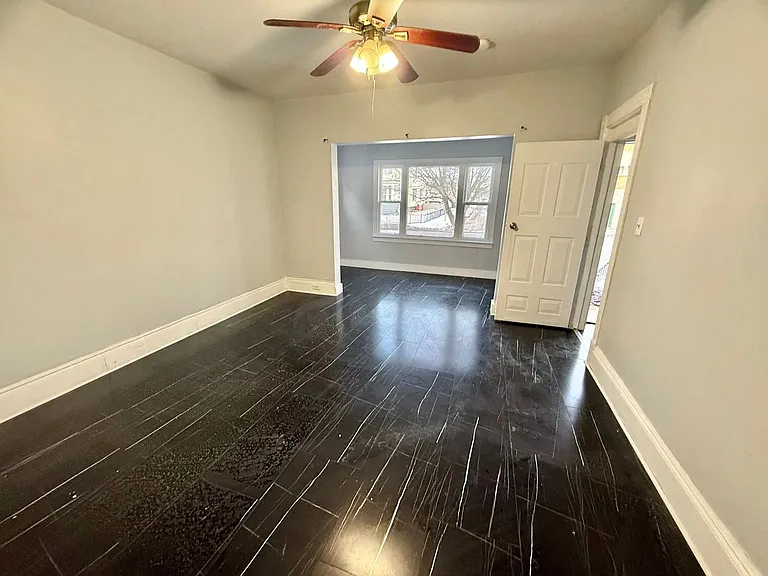 1150 Bailey Ave — Photo 13
