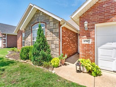 1707 W Capps Rd, Rogers, AR, 72758