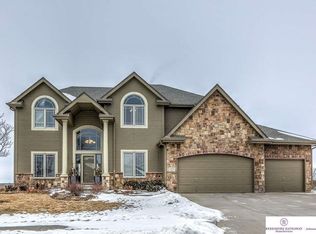 14602 Girard St, Bennington, NE 68007
