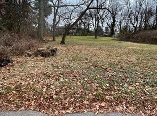 118 Hillcrest Ave, Philadelphia, PA 19118