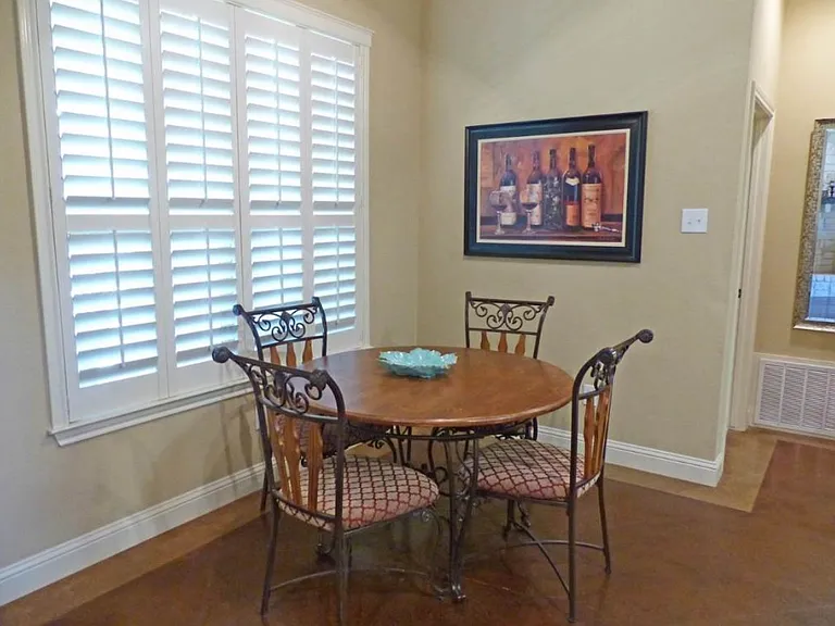 14 N Shore Cir — Photo 11