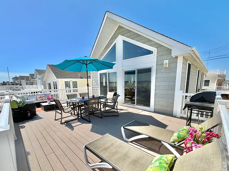 3290 Seaview Rd — Photo 16
