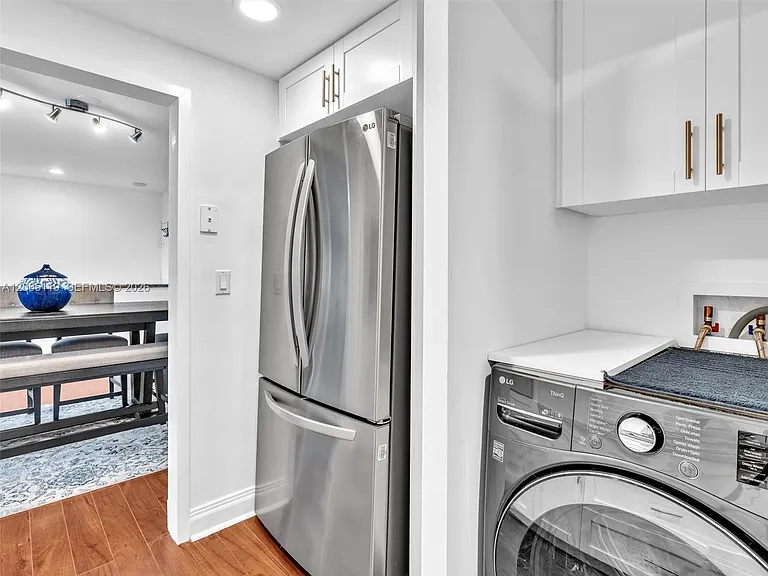 2451 S Brickell Ave #20M — Photo 22