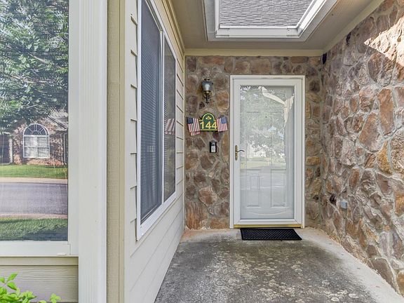2nd image of 144 Salisbury Cir