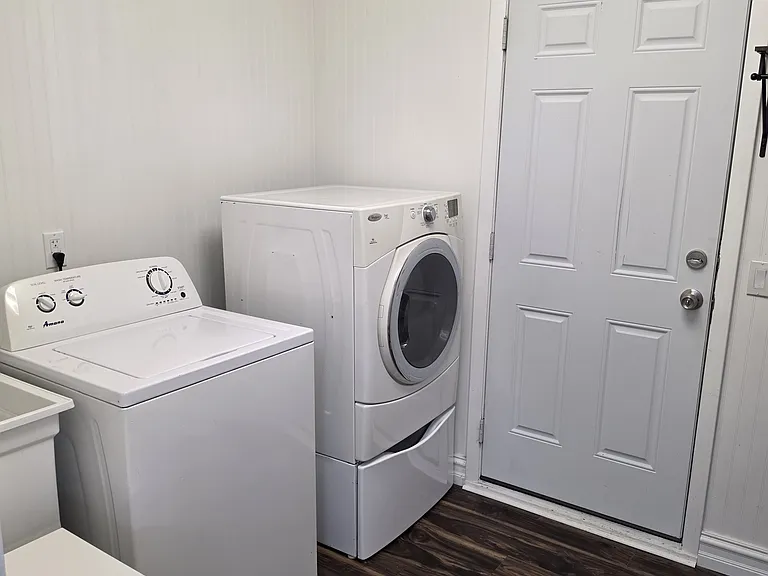8533 Nancy Ave — Photo 21