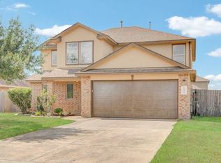 9910 Bezeled Circle Ln, Rosharon, TX 77583