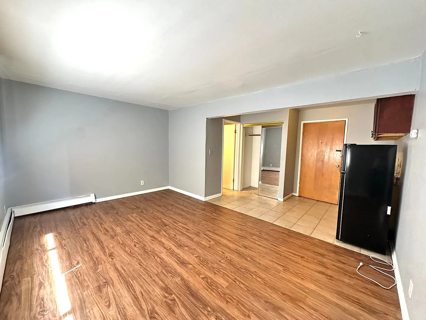 1456 N. Farwell Avenue — Photo 3