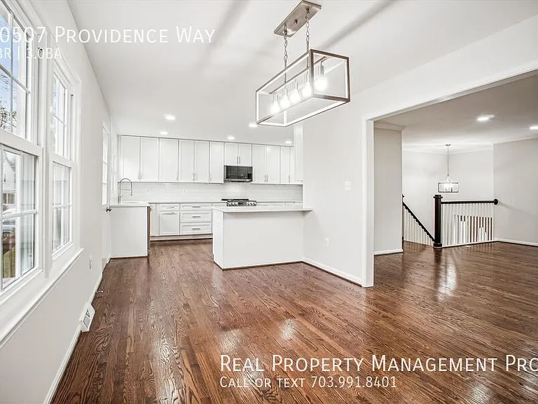 10507 Providence Way — Photo 8