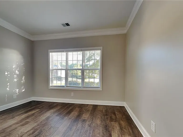 755 Willowwind Dr — Photo 2