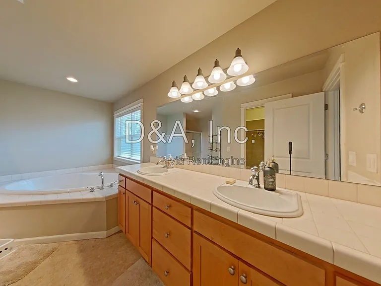 2156 Marten Ave SW — Photo 14