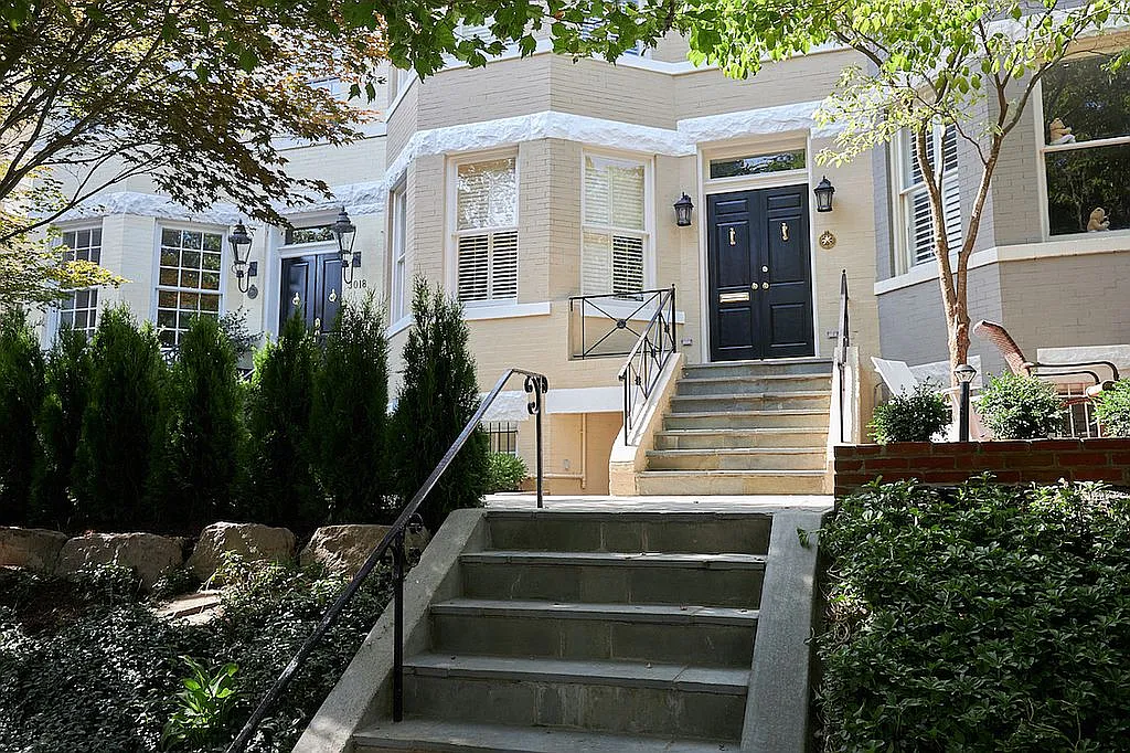 3020 O St NW photo 1