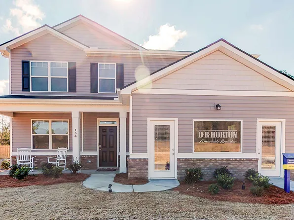 163 Storm Ln, Hoschton, GA 30548