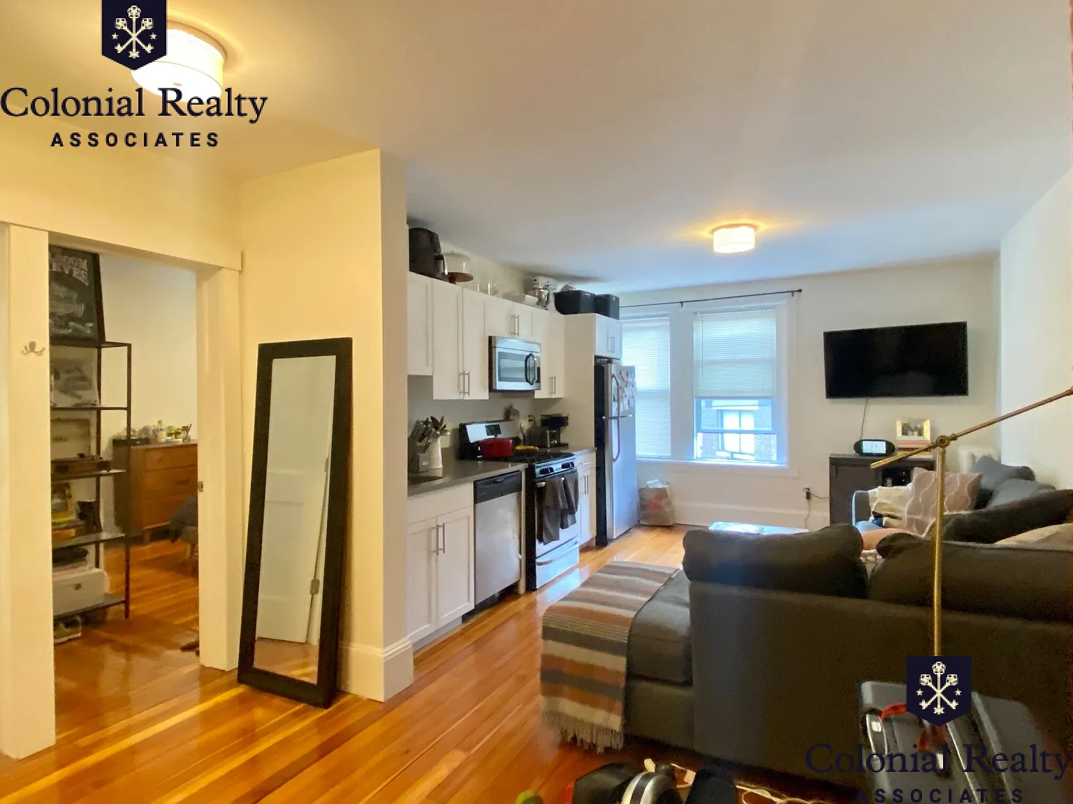 2 bed, 1.0 bath, $3,100 — Photo 4
